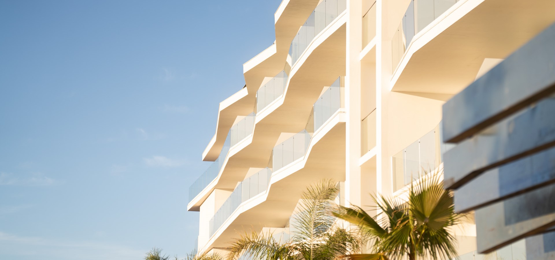 Castelo Suites Hotel