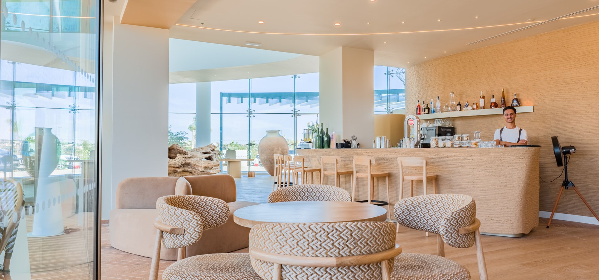 Castelo Suites Hotel